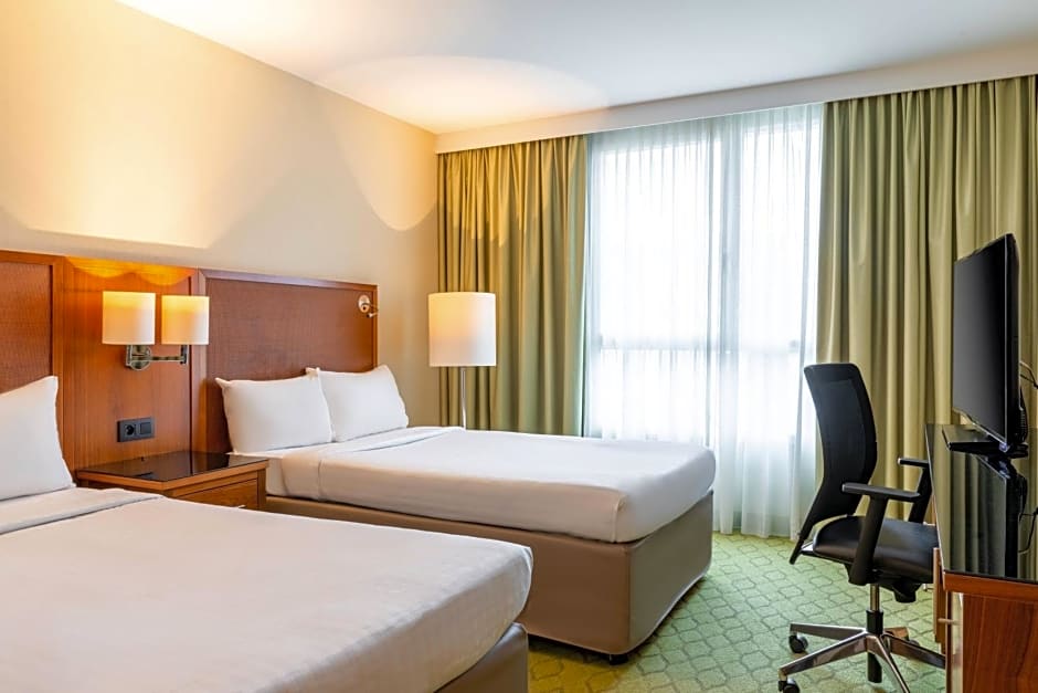 Courtyard by Marriott Paris Saint Denis