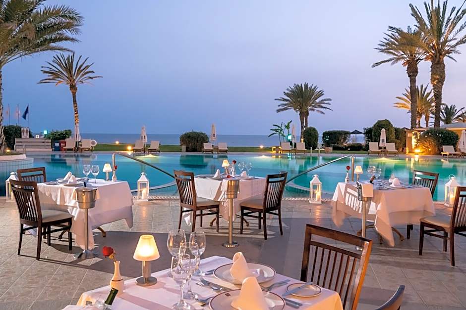 Constantinou Bros Athena Beach Hotel