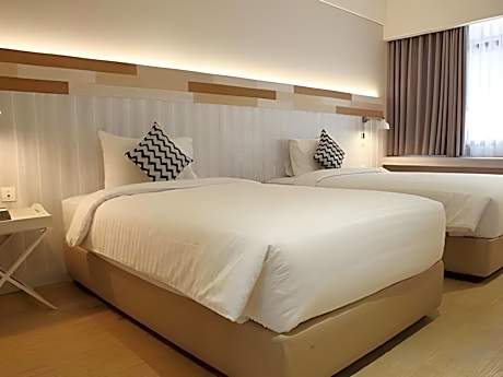 Deluxe Room Twin Beds