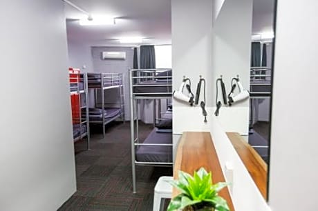 Bed in 14-Bed Mixed Dormitory Room with Bathroom