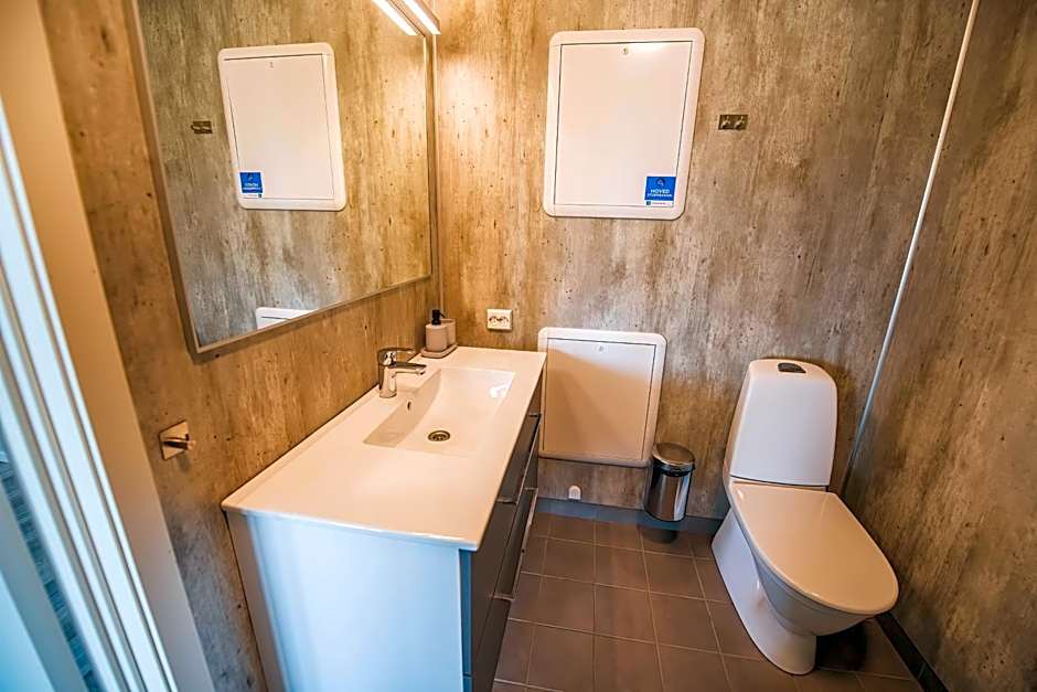 Senja Fjordhotell and Apartments