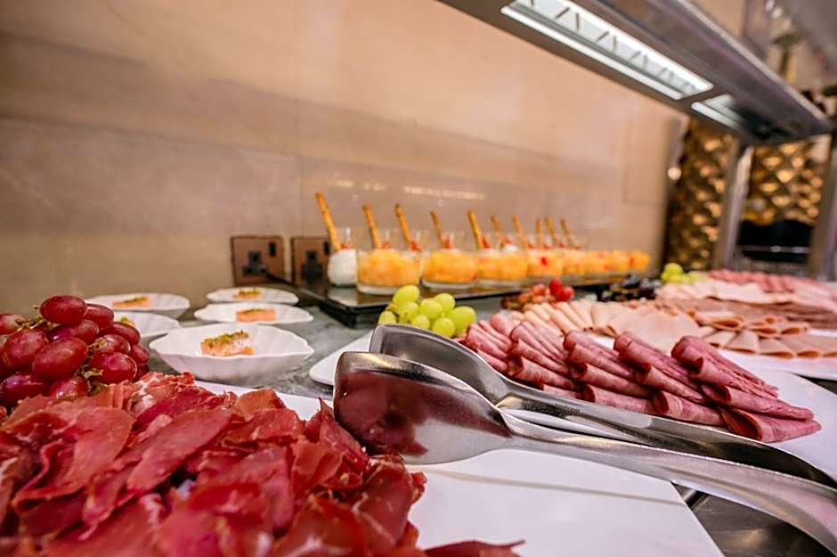 Frontel Al Harithia Hotel