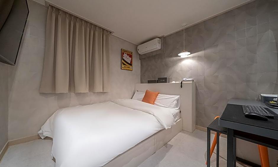 Uiwang Hotel Nine