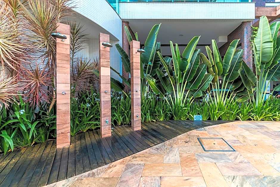 Boulevard 221D - Excelente apartamento em condomínio de luxo no centro de Bombinhas - Piscina - Jacuzzi - Academia - Portaria 24h - (Consultar serviços de roupa de cama e banho)