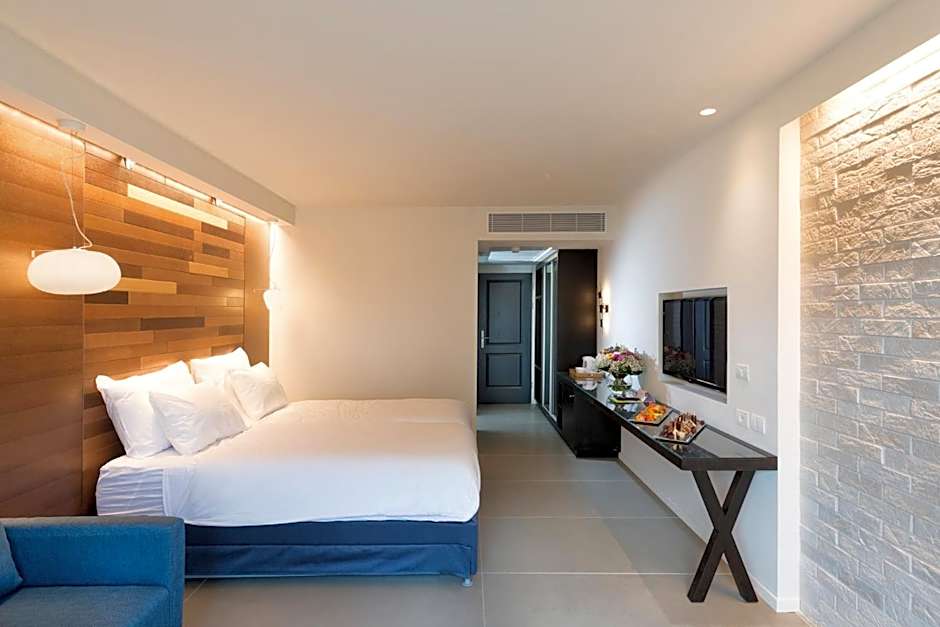 Shefayim Kibbutz Hotel