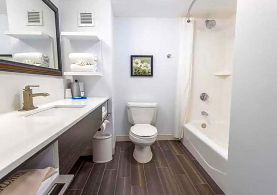 Holiday Inn Express - Newark Airport - Elizabeth By IHG