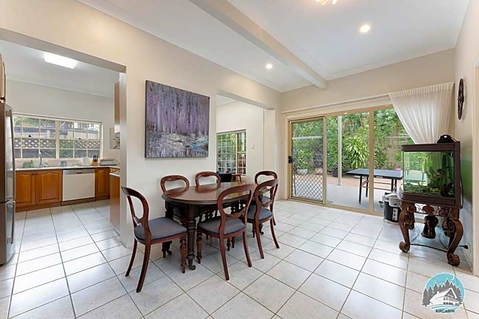 Aircabin - Blakehurst - Spacious - 5 Beds House