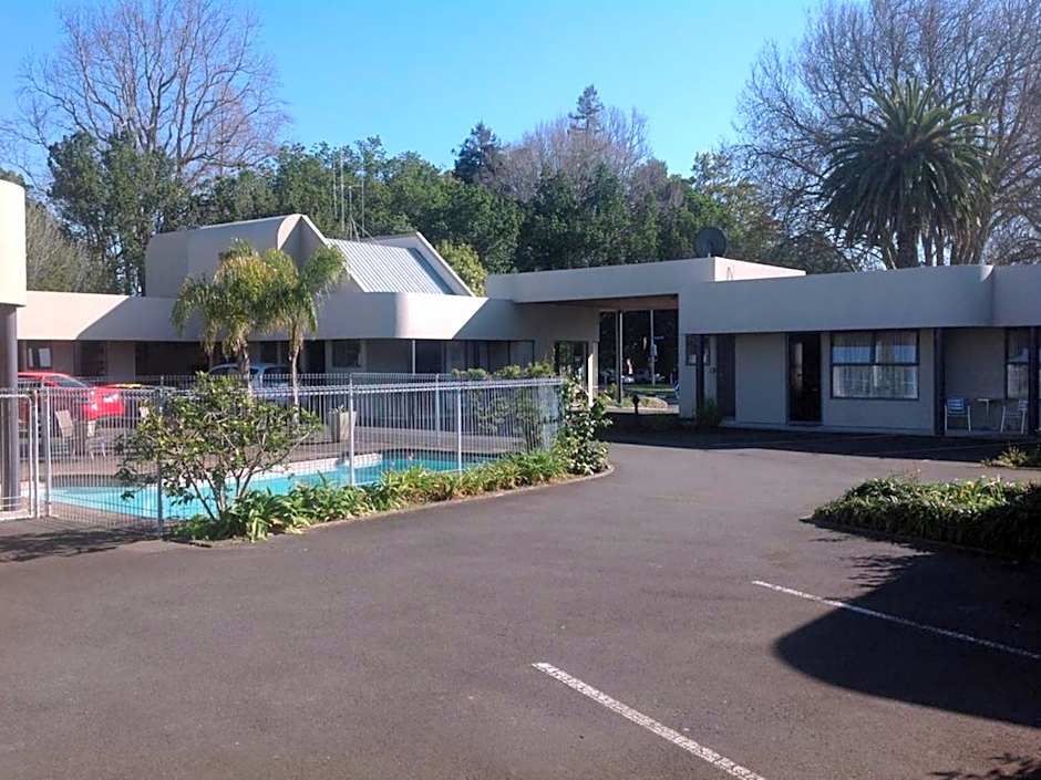 Durham Court Motor Inn