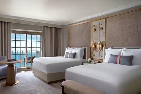 Queen Room with Two Queen Beds, Balcony and Coastal View - Hearing Accessible