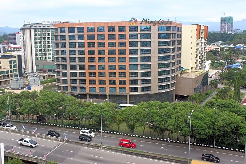 Sunset Seaview Vacation Condo City Centre @ IMAGO Shopping Mall