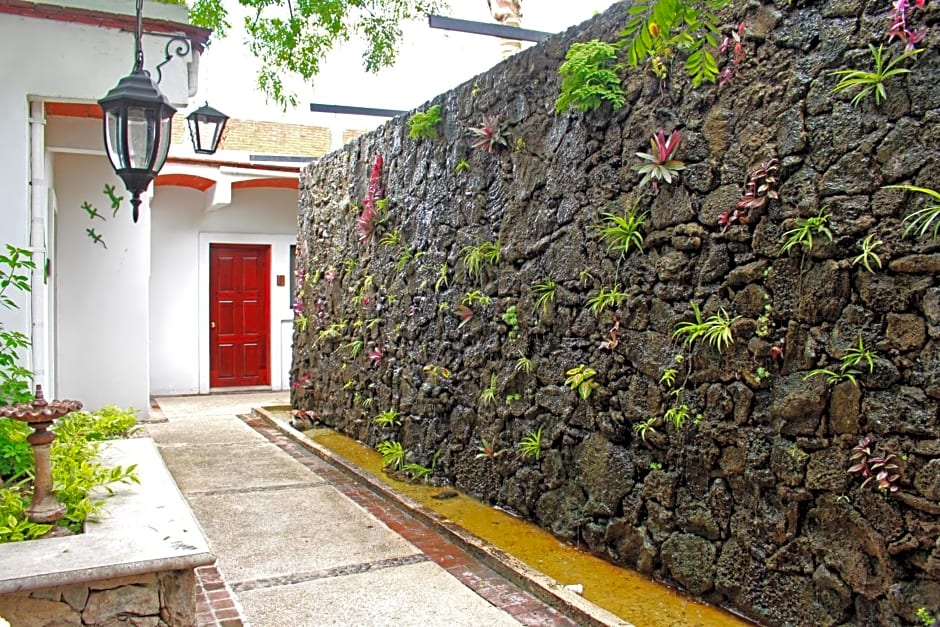 Las Mariposas Eco-Hotel & Studios