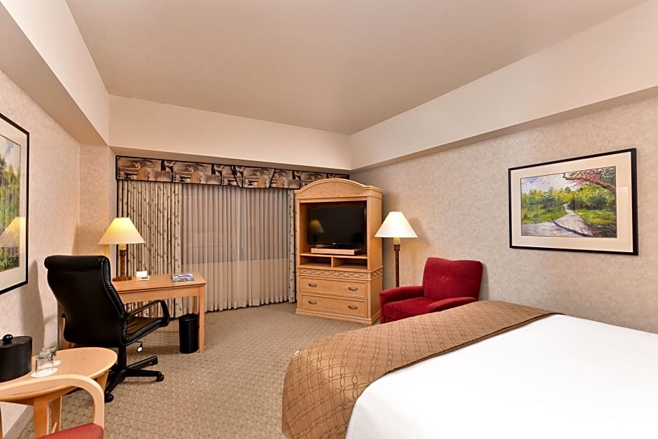 Edward Hotel and Convention Center