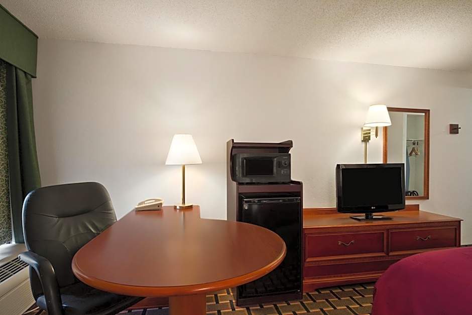 Baymont by Wyndham Crossville