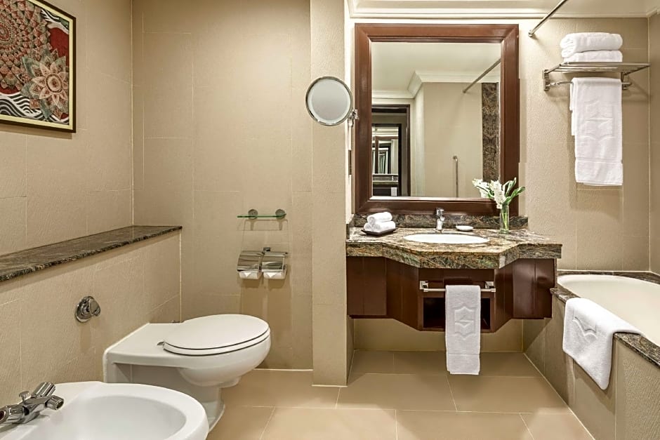 Sule Shangri-La, Yangon Hotel