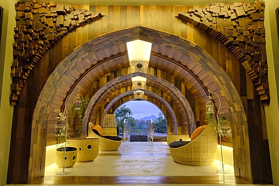 Natee The Riverfront Hotel Kanchanaburi