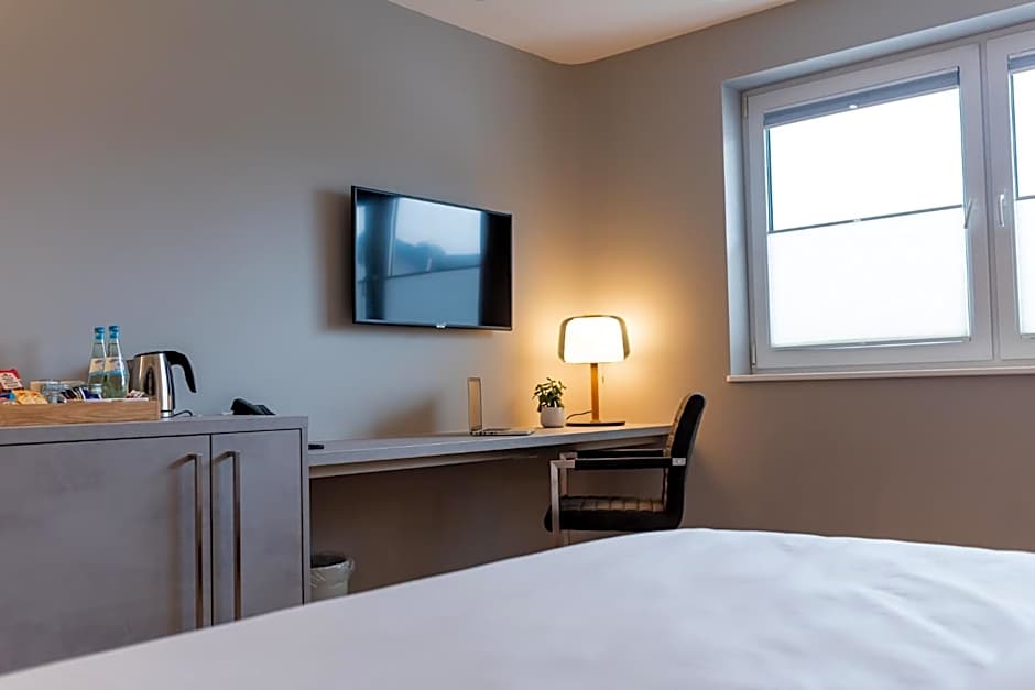 Hotel Circle Inn - Closest to Air Base