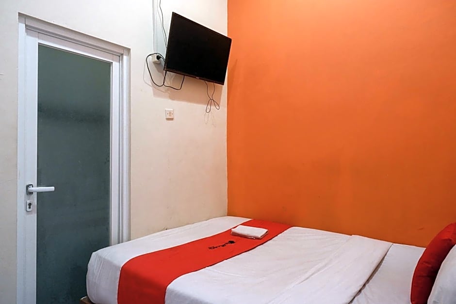 RedDoorz near Majapahit Semarang 2