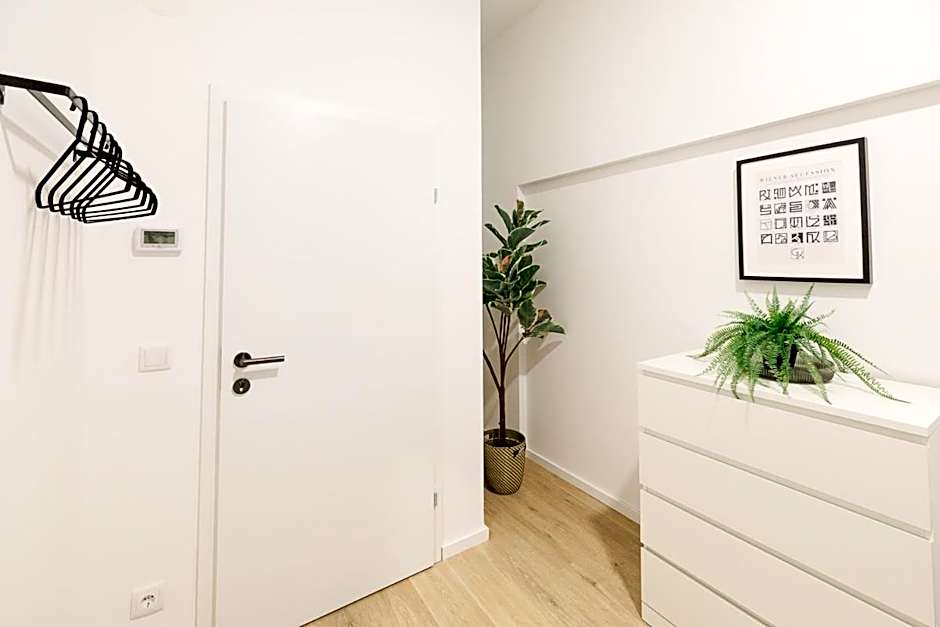 Central City Style Rooms by Home2