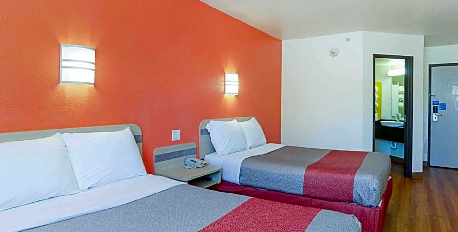 Motel 6-Fort Lupton, CO