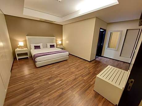 Suite with City View