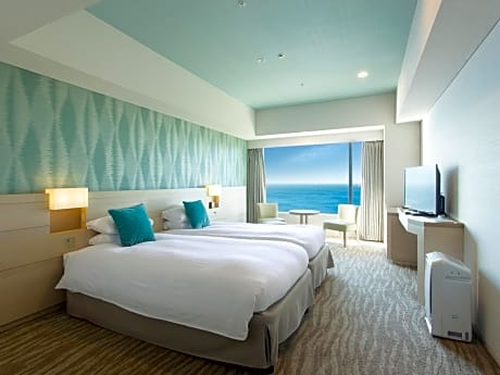 2 Nights Minimum or more with 1 Free Breakfast per Stay - Twin Room with Park View (12th - 17th Floor) - Non-Smoking