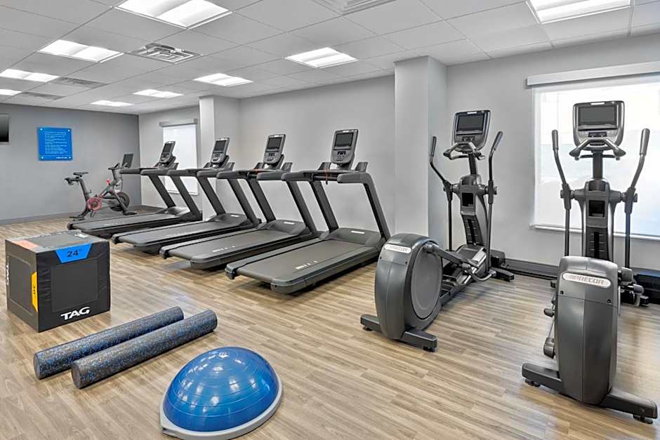 Hampton Inn By Hilton & Suites Cleveland-Beachwood