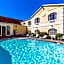 CasaBlanca Inn & Suites Houston - Spring