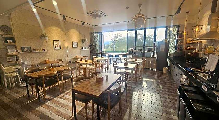 Gyeongju BongwhangMansion