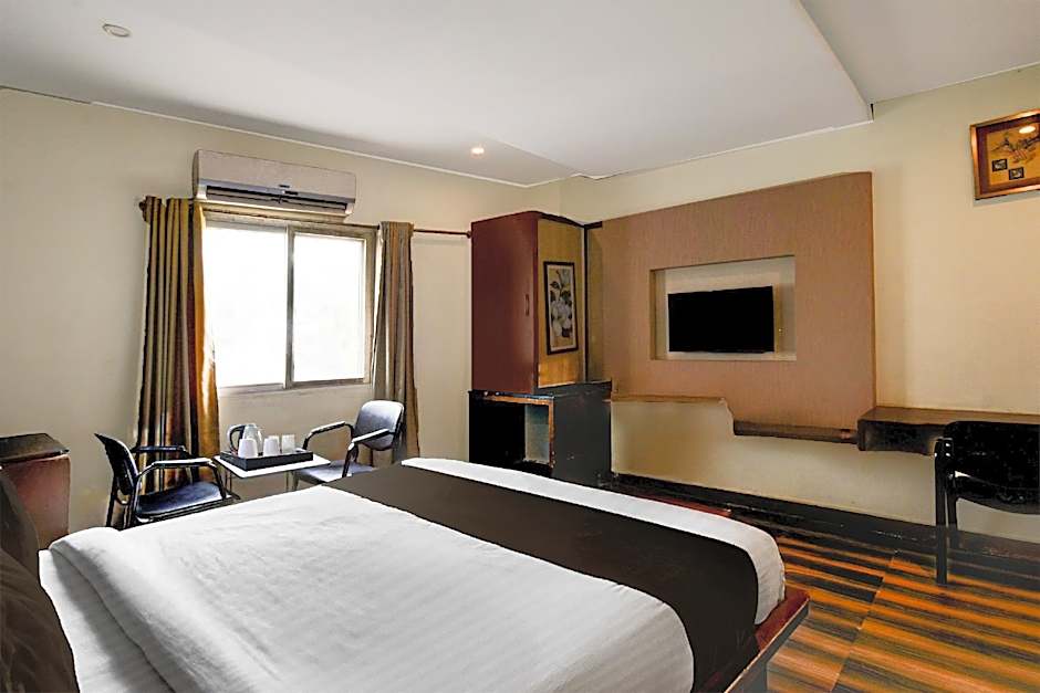 897 Hotel Surabhi Elite – Hyderabad, IN