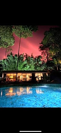 Exclusive Oásis by Lotta De Macedo Soares