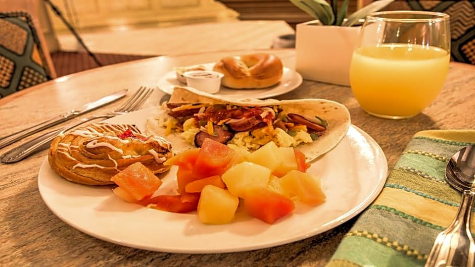 Palms Hotel and Villas
