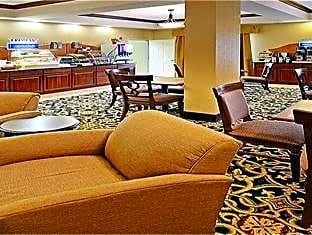 Holiday Inn Express Hotel & Suites Clarksville By IHG
