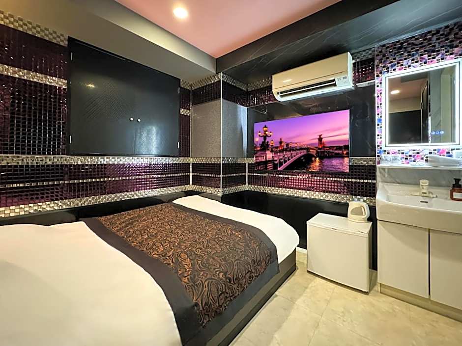 Hotel Amethyst