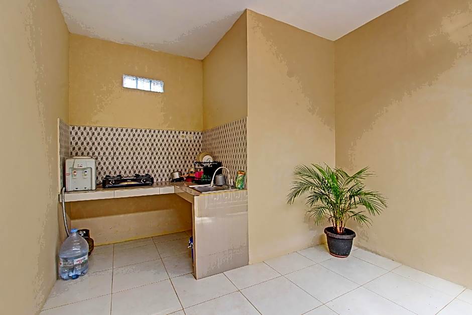OYO Life 93034 Ayri Home
