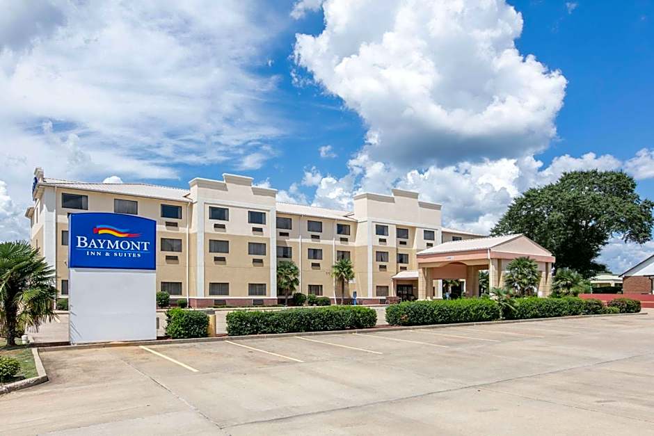 Baymont by Wyndham McComb