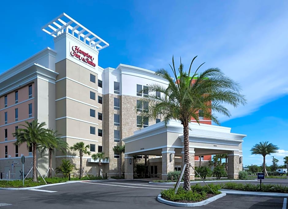 Hampton Inn & Suites Cape Canaveral Cruise Port