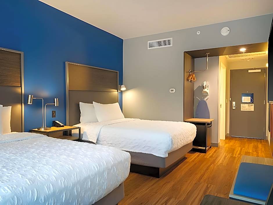 Tru by Hilton Atlanta Airport College Park