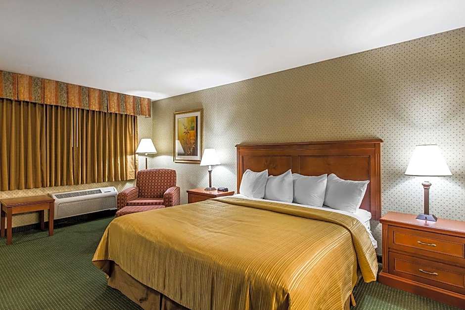 Quality Inn Near China Lake Naval Station