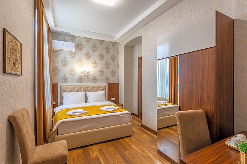 Ornament Hotel