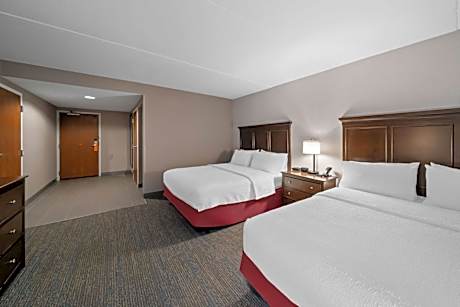 Queen Room with Two Queen Beds - Mobility Accessible