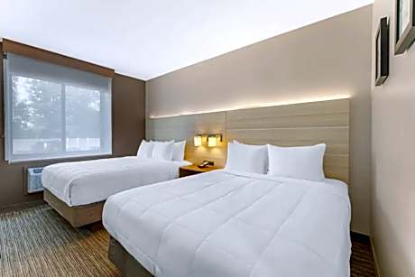2 Queen Beds Nonsmoking