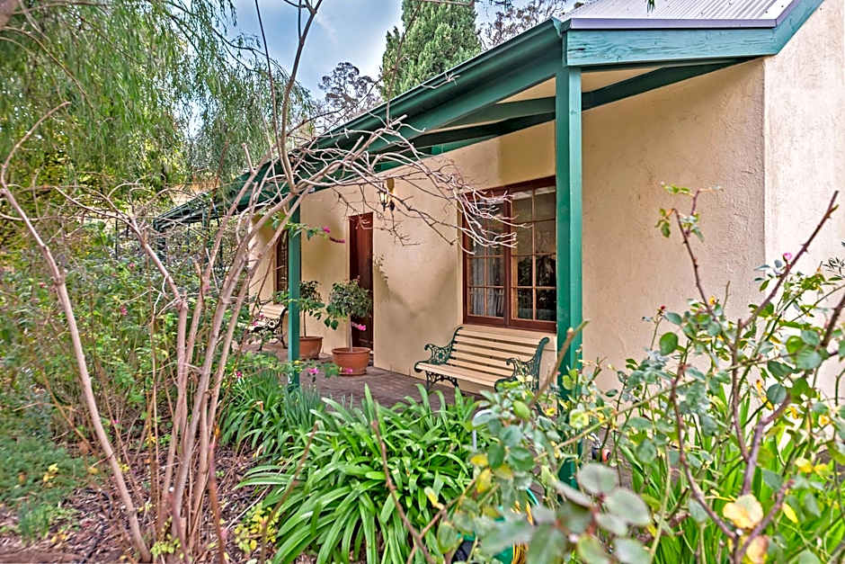 Country Pleasures Bed and Breakfast