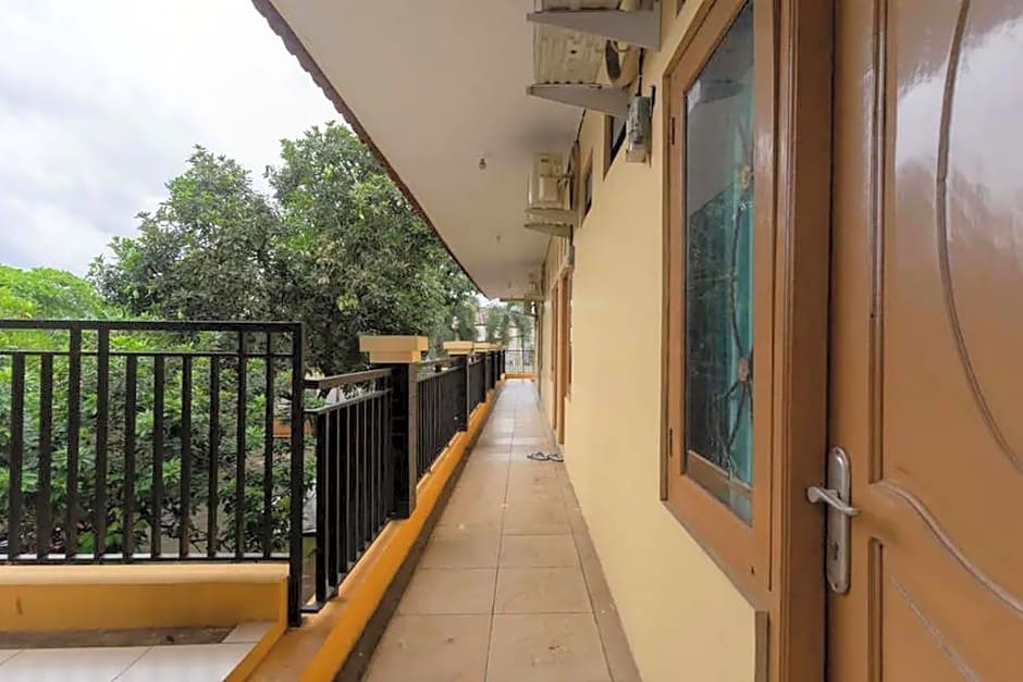 Kostawira Syariah Bintaro Mitra RedDoorz