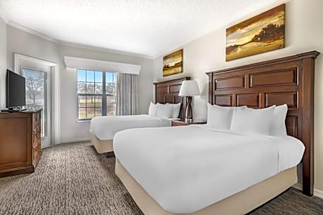 One-Bedroom Deluxe Suite with Two Double Beds
