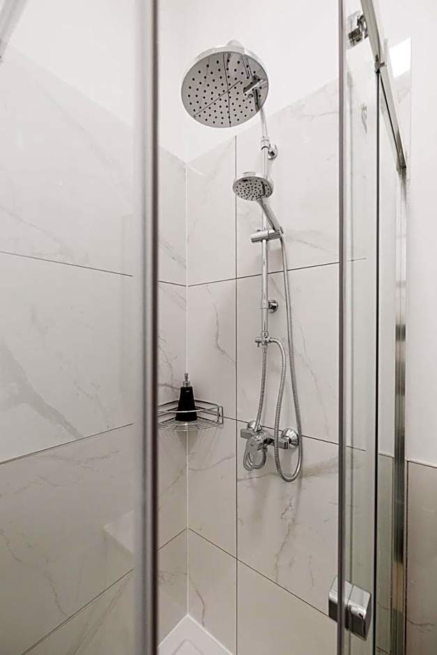 Central City Style Rooms by Home2
