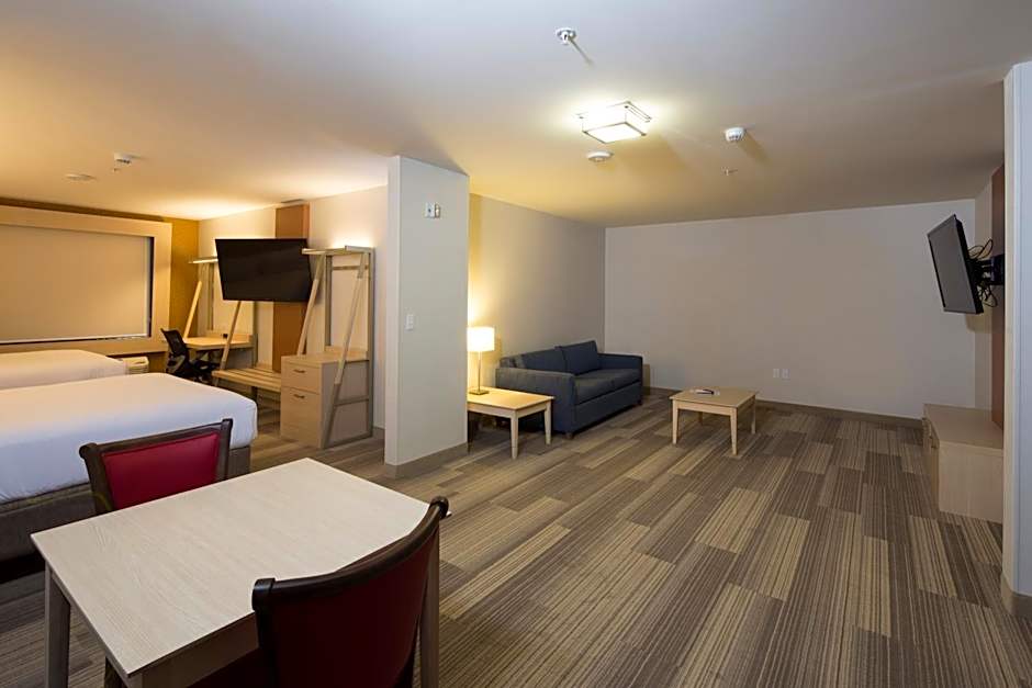 Holiday Inn Express & Suites Port Huron By IHG
