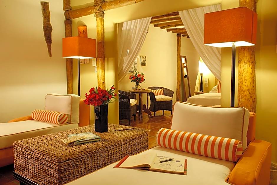 Ser Casasandra Boutique Hotel                                                                    
