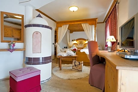 Suite with Mountain View