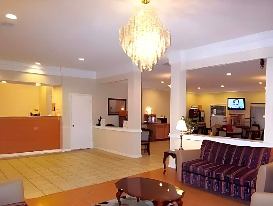 Deerfield Inn & Suites