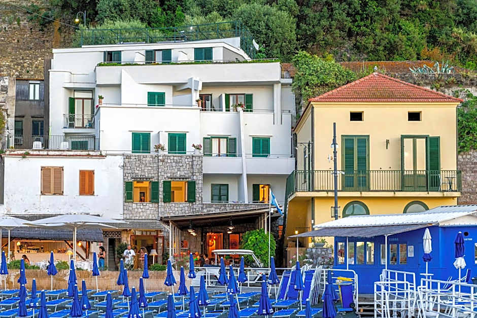 Hotel Baia Di Puolo